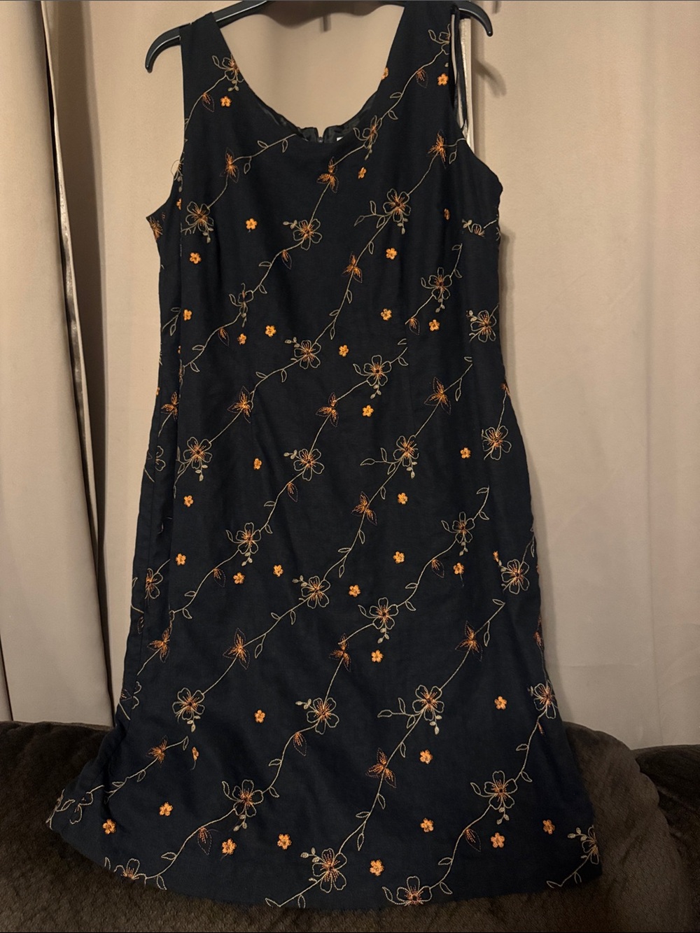 Black Sleeveless Floral Embroidered Dress